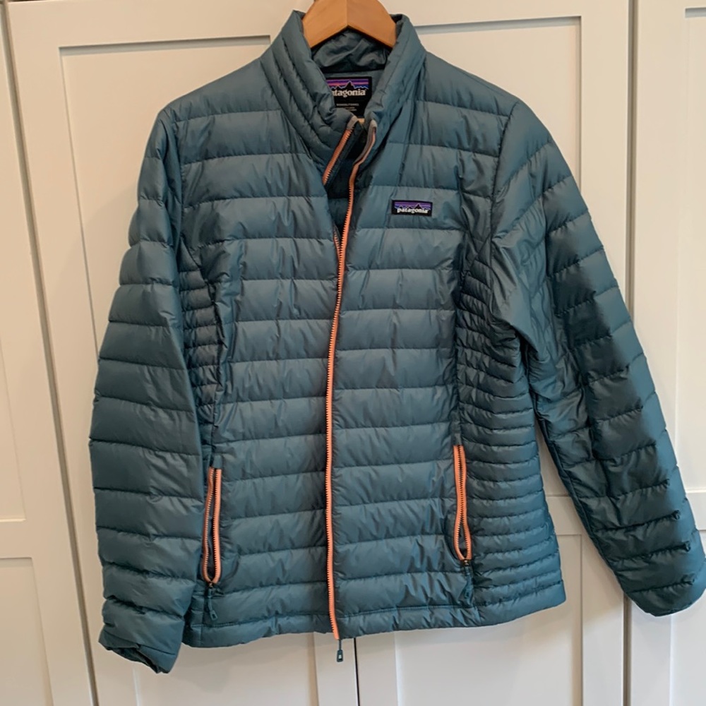 Perfect Patagonia down sweater Women’s XL Perfect condition.